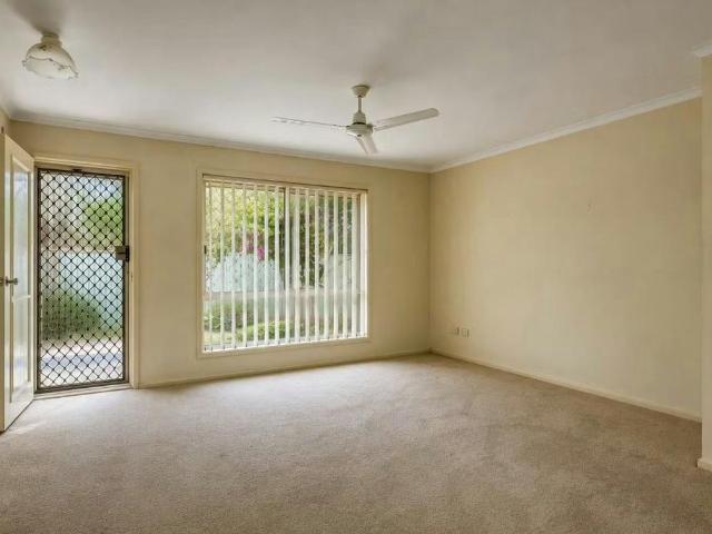 Two Bedroom Unit In Fantastic Location!