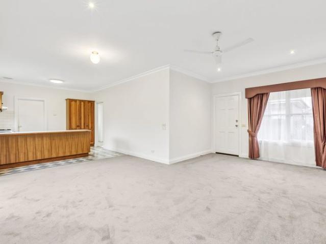 Two Bedroom Unit in Geelong West
