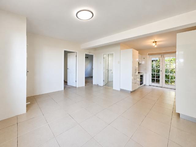 Two bedroom unit in heart of Nelson Bay!