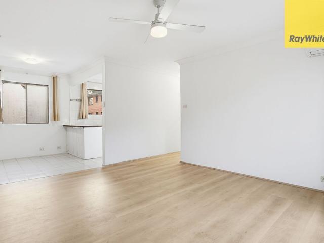TWO BEDROOM UNIT IN HEART OF ST MARYS!