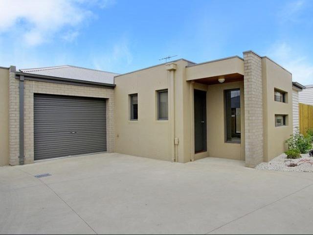 TWO BEDROOM UNIT IN HIGHTON COURT LOCATION
