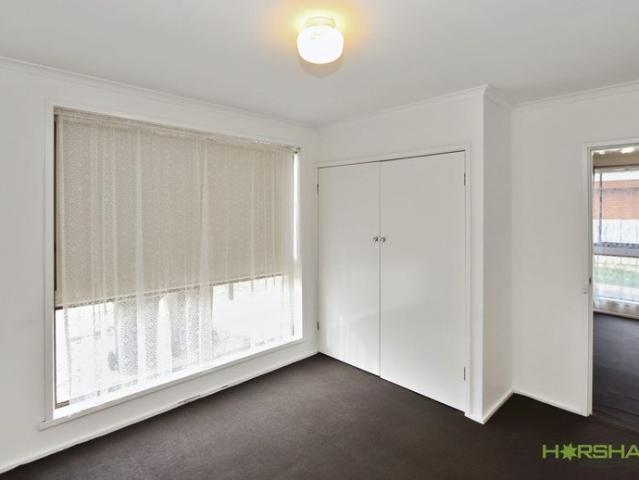 TWO BEDROOM UNIT IN HORSHAM WEST
