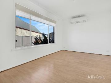 Two Bedroom Unit in Pascoe Vale