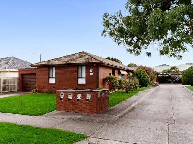 TWO BEDROOM UNIT IN PEACEFUL BOUTIQUE SETTING