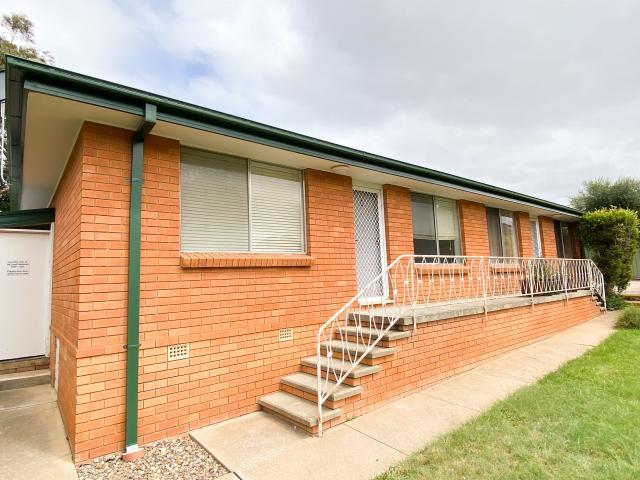 Two bedroom unit in peaceful location!