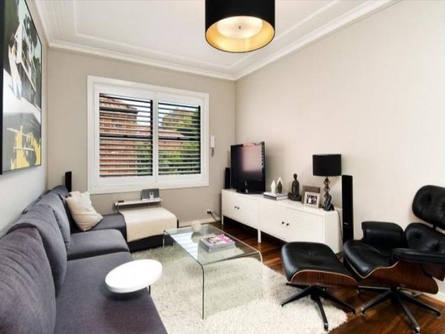 Two Bedroom Unit in Rose Bay