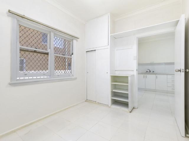 Two Bedroom Unit in Sought After The Entrance