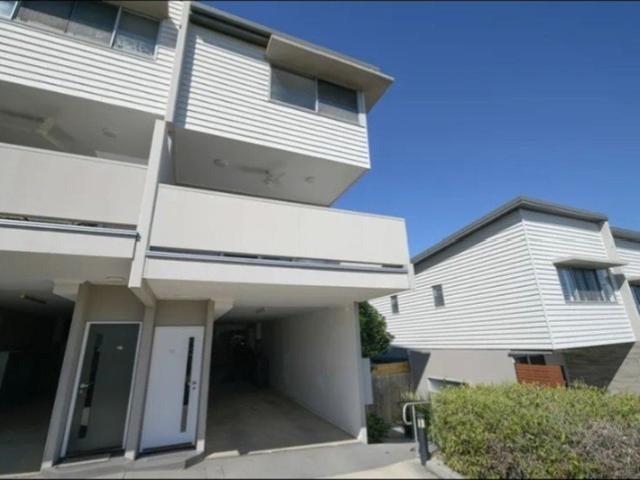 Two Bedroom Unit in the Heart of the CBD