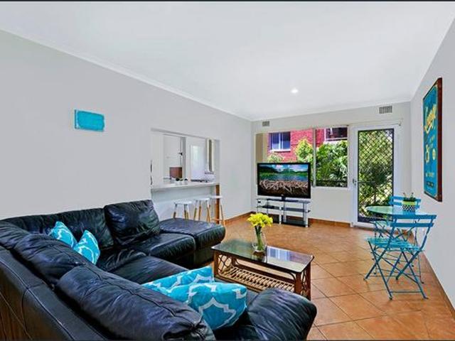 Two Bedroom Unit in the heart of the Entrance