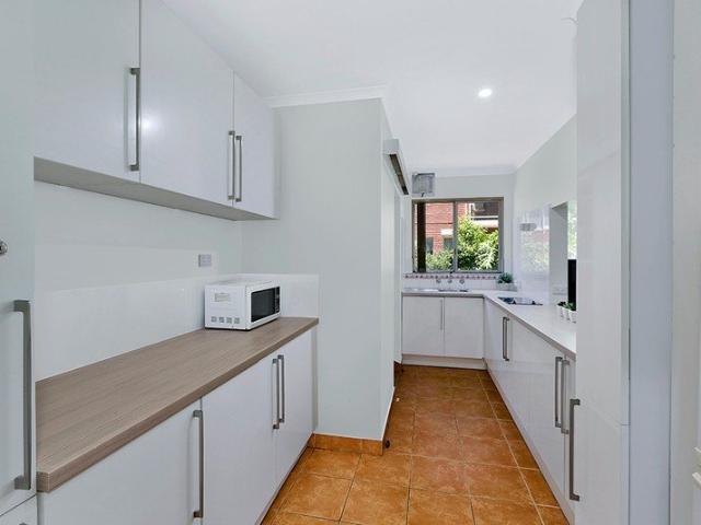 Two Bedroom Unit in the heart of the Entrance