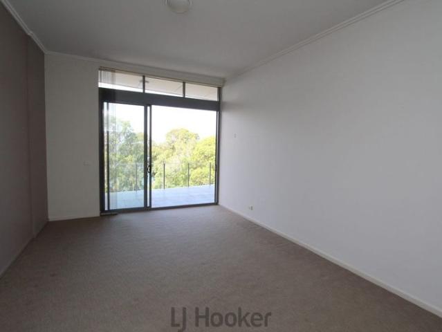 Two Bedroom Unit in the Heart of Toronto