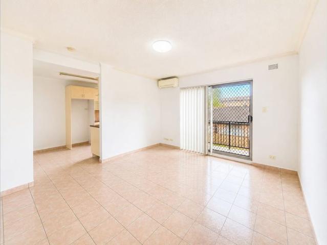Two Bedroom Unit in the Heart of Fairfield
