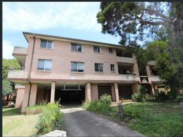 TWO BEDROOM UNIT IN THE HEART OF OF GUILDFORD