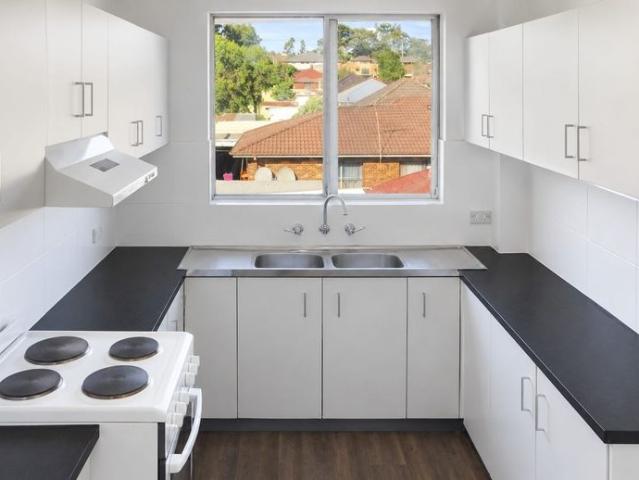 Two bedroom unit in the heart of Guildford