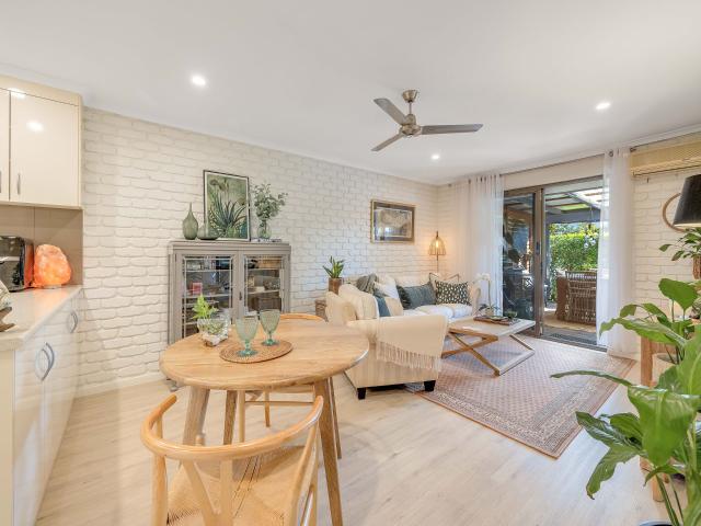 Two bedroom unit in the Heart of Maroochydore