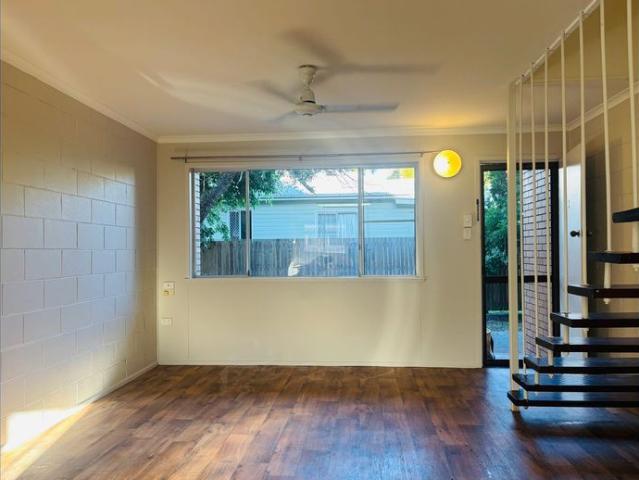 TWO BEDROOM UNIT IN WEST MACKAY Units 2 & 6 Available