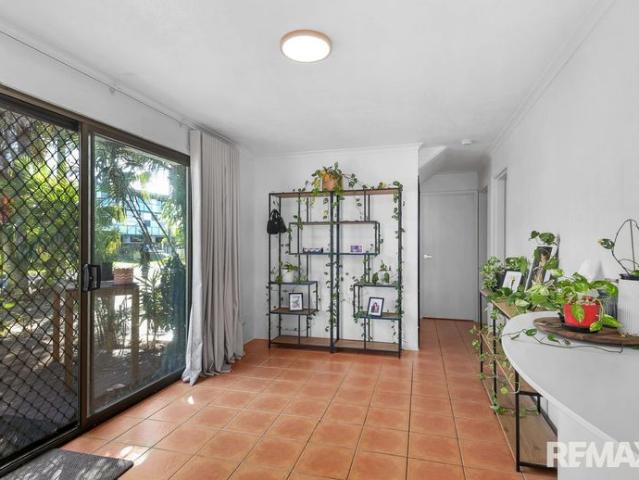 Two bedroom unit just 400 metres from the beach