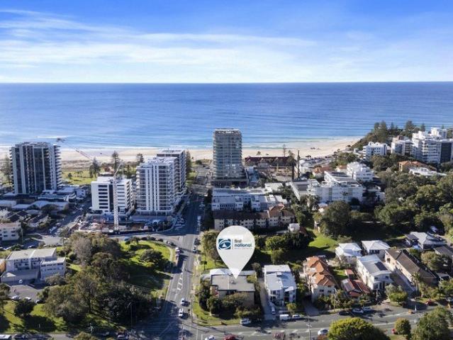 Two bedroom unit, just a few minutes walk to the beach!