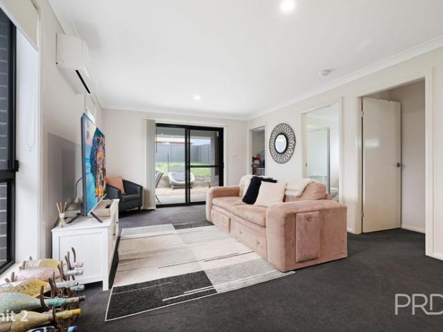 Two Bedroom Unit Located in Kootingal