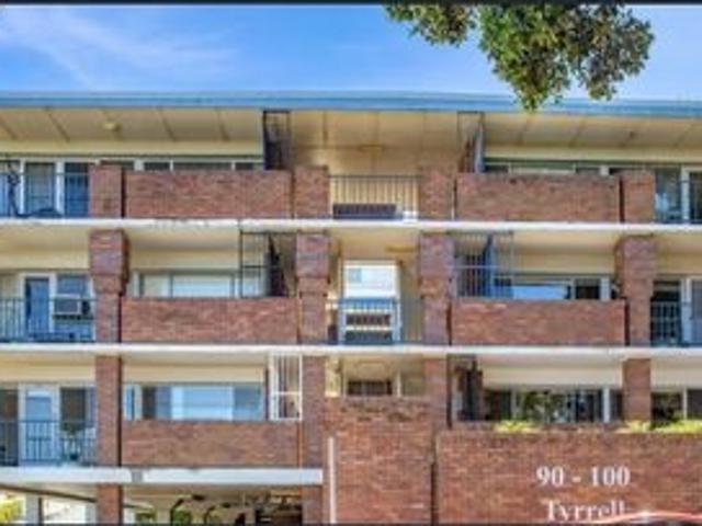 Two bedroom unit, perfect location