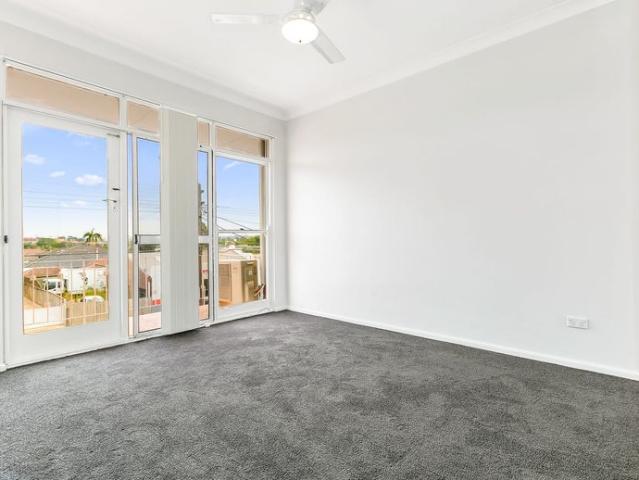 Two bedroom unit with Air Conditioning