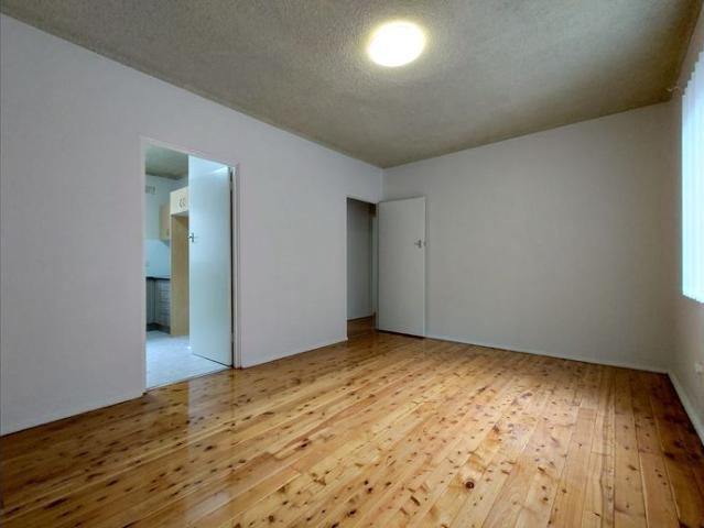 Two Bedroom Unit with built in wardrobes!