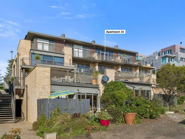 Two Bedroom Unit With Expansive Ocean View
