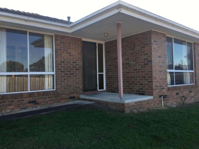 Two bedroom unit with single lock up garage