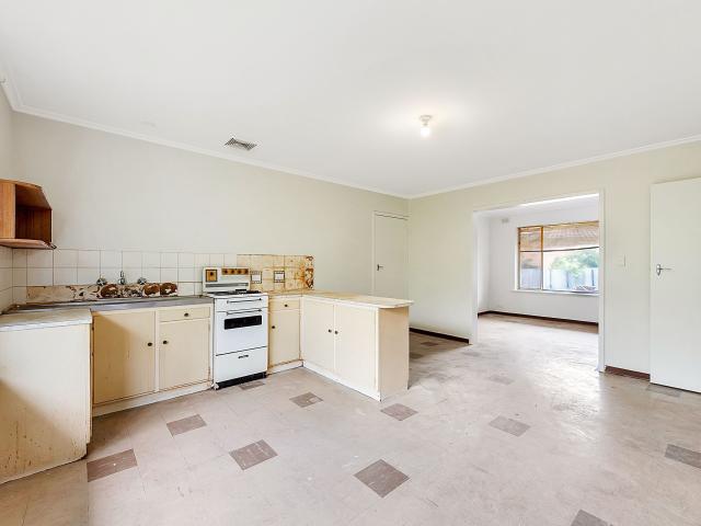 Large Two Bedroom Unit with Large Private Garden