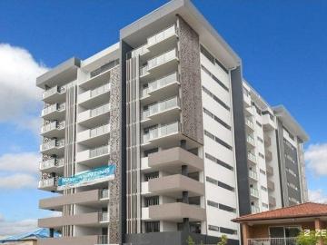 Two Bedroom Unit with Prime Inner City Location