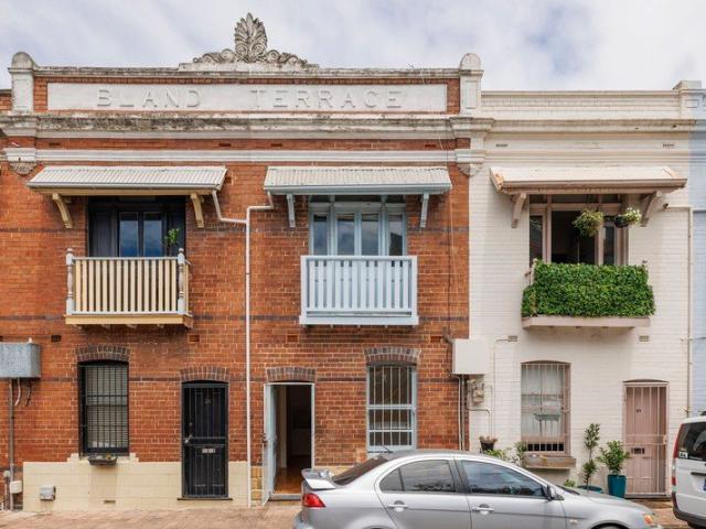 Two Bedroom updated terrace