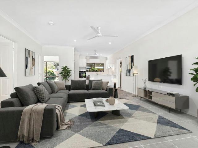 Two bedroom villa with ensuite and garage
