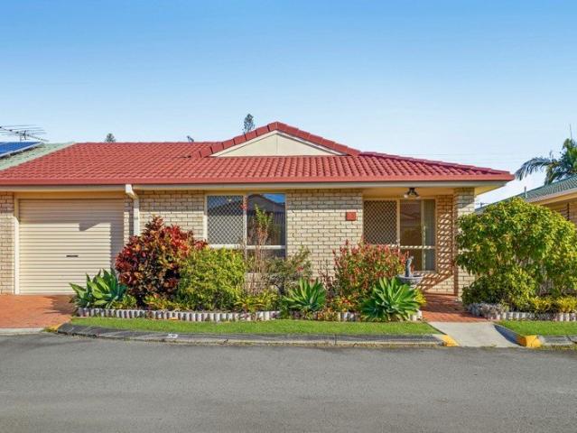 TWO BEDROOM VILLA WITH POWDER ROOM PENINSULA PARK OVER 50's RETIREMENT ESTATE!