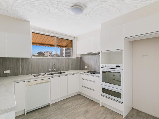 TWO BEDROOM WITH DIRECT RIVER ACCESS