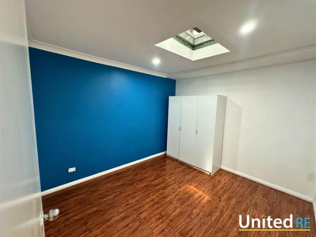 Two Bedroom Accommodation Two Minutes to Station