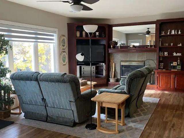 Two Bedroom Above Ground Level Legal Walkout Suite with Driveway Parking