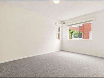 TWO BEDROOM APARTMENT. CONVENIENT LOCATION