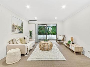 Two bedroom apartment close to Gosford CBD