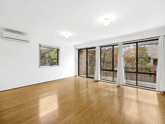 Two Bedroom Apartment Close to Light Rail