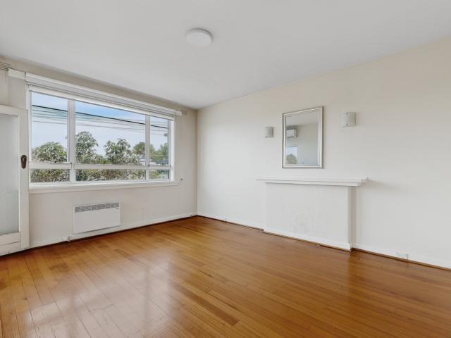 Two Bedroom Apartment Close to the Action