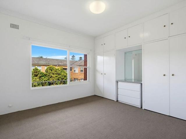 Two Bedroom Apartment Close to the Beach