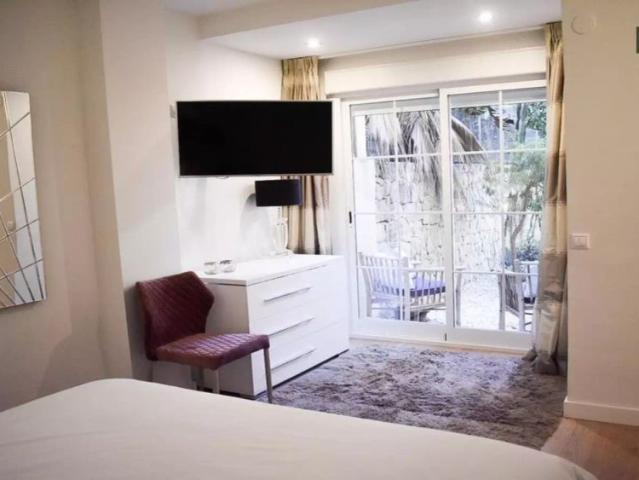Two bedroom apartment close to the beach