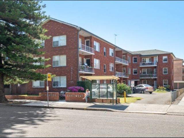 Two Bedroom Apartment Close to the Beach