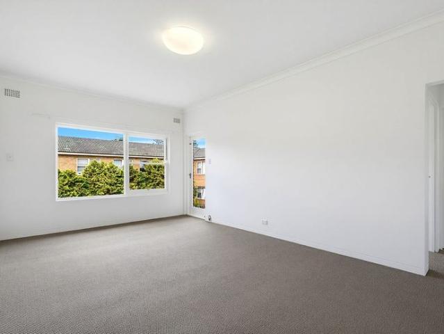 Two Bedroom Apartment Close to the Beach