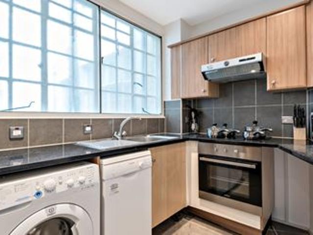 Two Bedroom apartment at Strathmore court, Park Lane, London