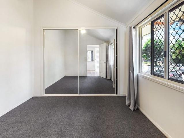 Two bedroom apartment, Berserker