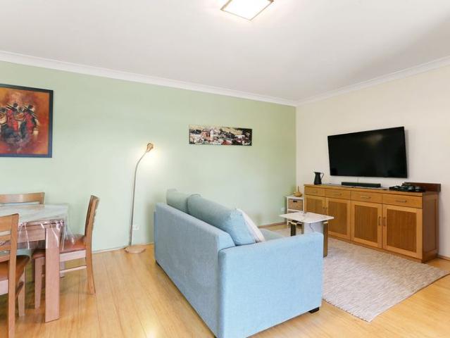 Two bedroom apartment in convenient location