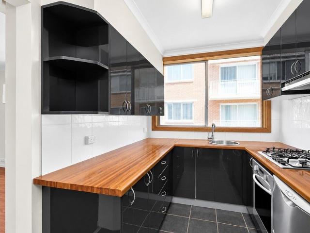 Two bedroom apartment in convenient location