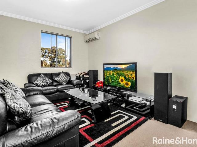 Two Bedroom Apartment In Convenient Location