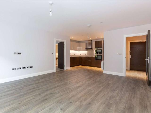 Two bedroom apartment in a unique landmark development at the edge of the Pantiles